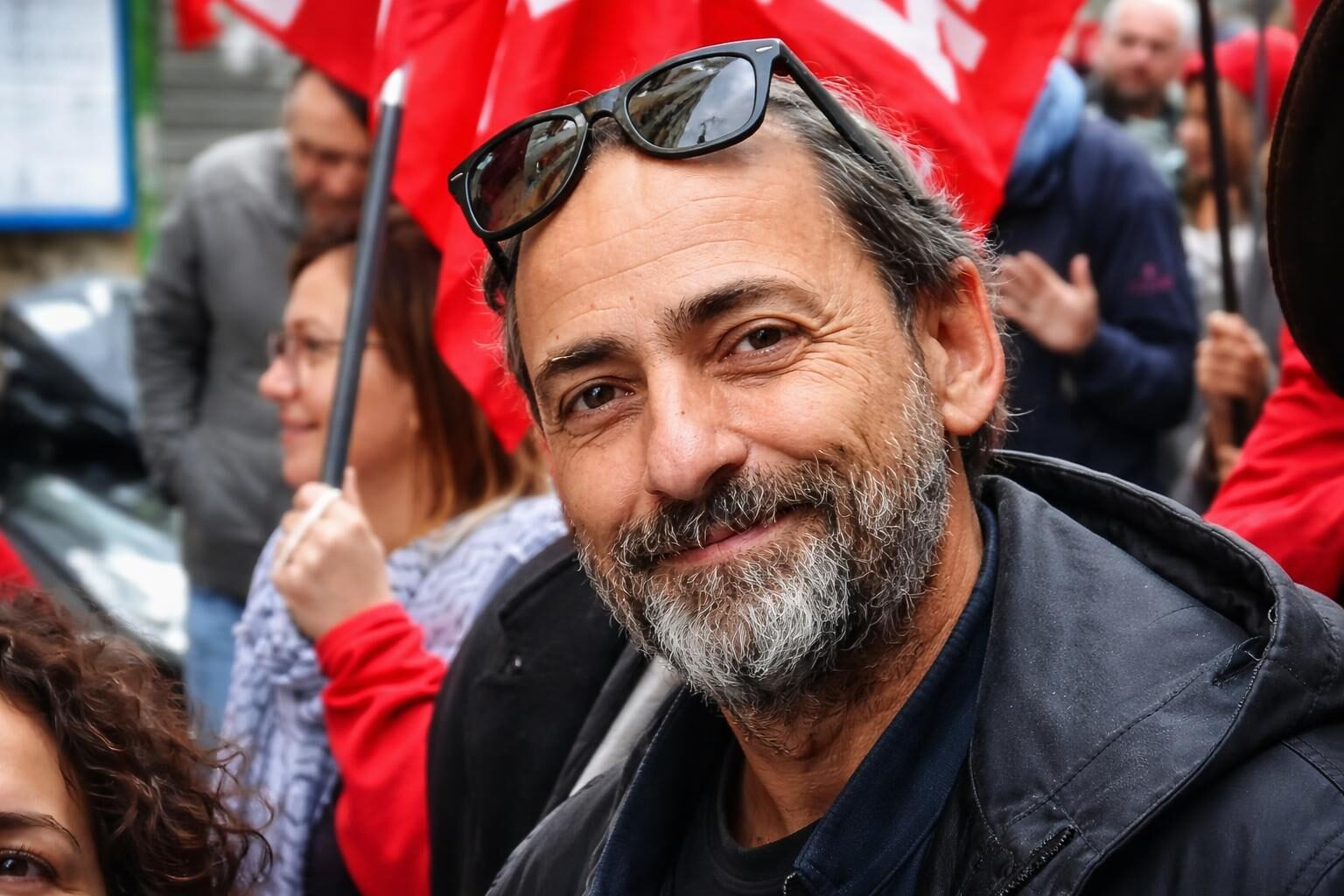 Addio a Anubi D’Avossa: Un’icona di lotta sociale lascia un’eredità deflagrante