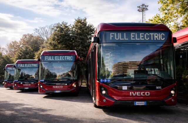 Bus elettrici e furti di scooter: Roma tra innovazione e insicurezza