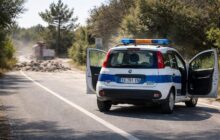 Caduta di Scarti Edili su Via Litoranea: Chi Pagherà per La Sicurezza Stradale?