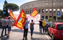 Caldo insopportabile a Roma: Colosseo in crisi e turisti sfruttati. Che fine hanno fatto le istituzioni?