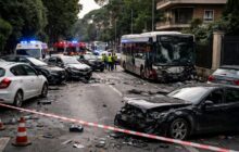 Caos sulla Cassia: incidente autobus tra otto veicoli, serve un cambio radicale nella sicurezza stradale