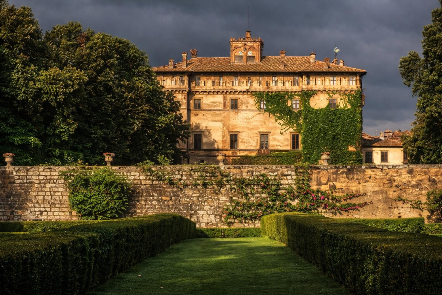 Castello Ruspoli a Vignanello: Un Viaggio tra Storia e Natura per un Turismo Sostenibile