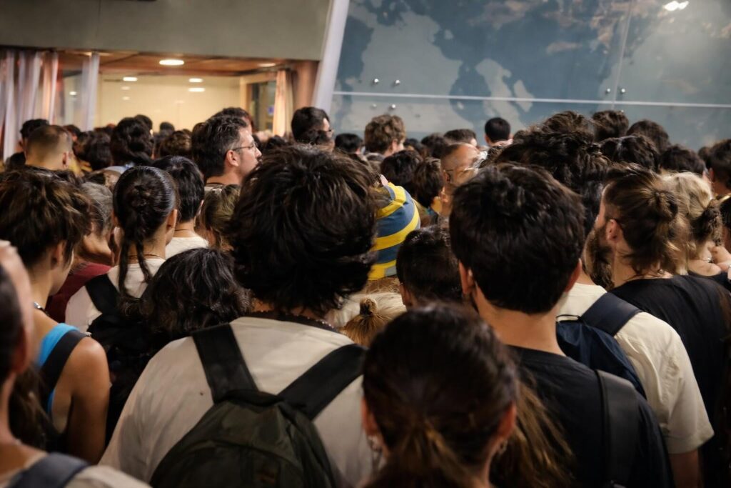 Concerto di Ultimo: Caos e Metro Paralizzata, Roma è Ancora Inetta nella Gestione degli Eventi