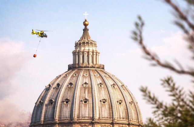 Incendi a Roma: un’emergenza che mette alla prova la città e le sue istituzioni