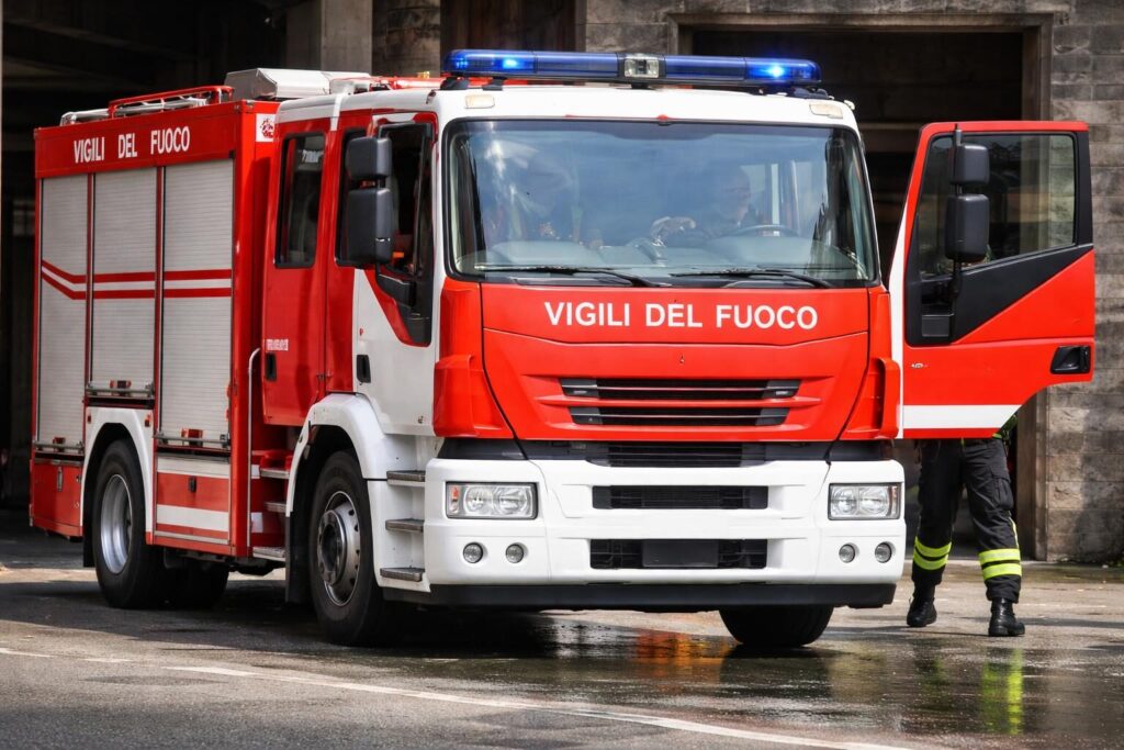 Incendi e traffico: Roma in ginocchio, servono misure urgenti
