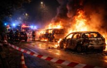 Incendio a Casal Bruciato: paura e distruzione in una notte di fuoco