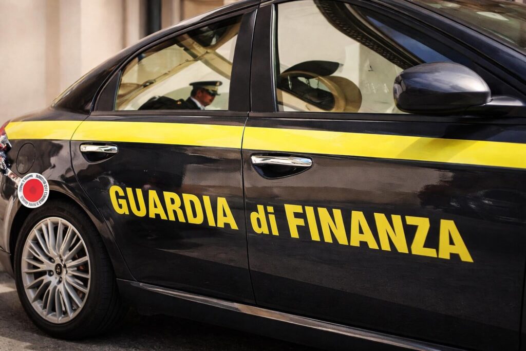 Lusso in crisi: il sequestro da 50 milioni tra pizzerie romane e ville sarde svela il lato oscuro del mercato