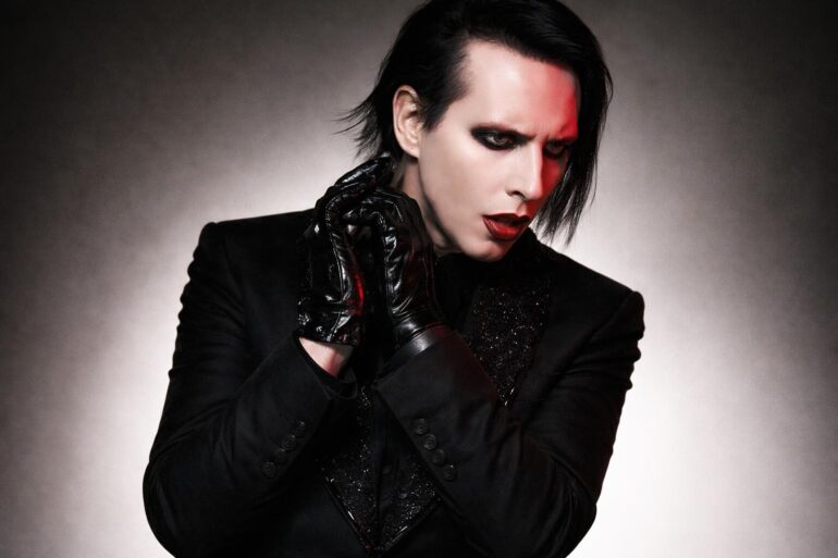 Marilyn Manson: provocazione o libertà di espressione in un concerto controverso?