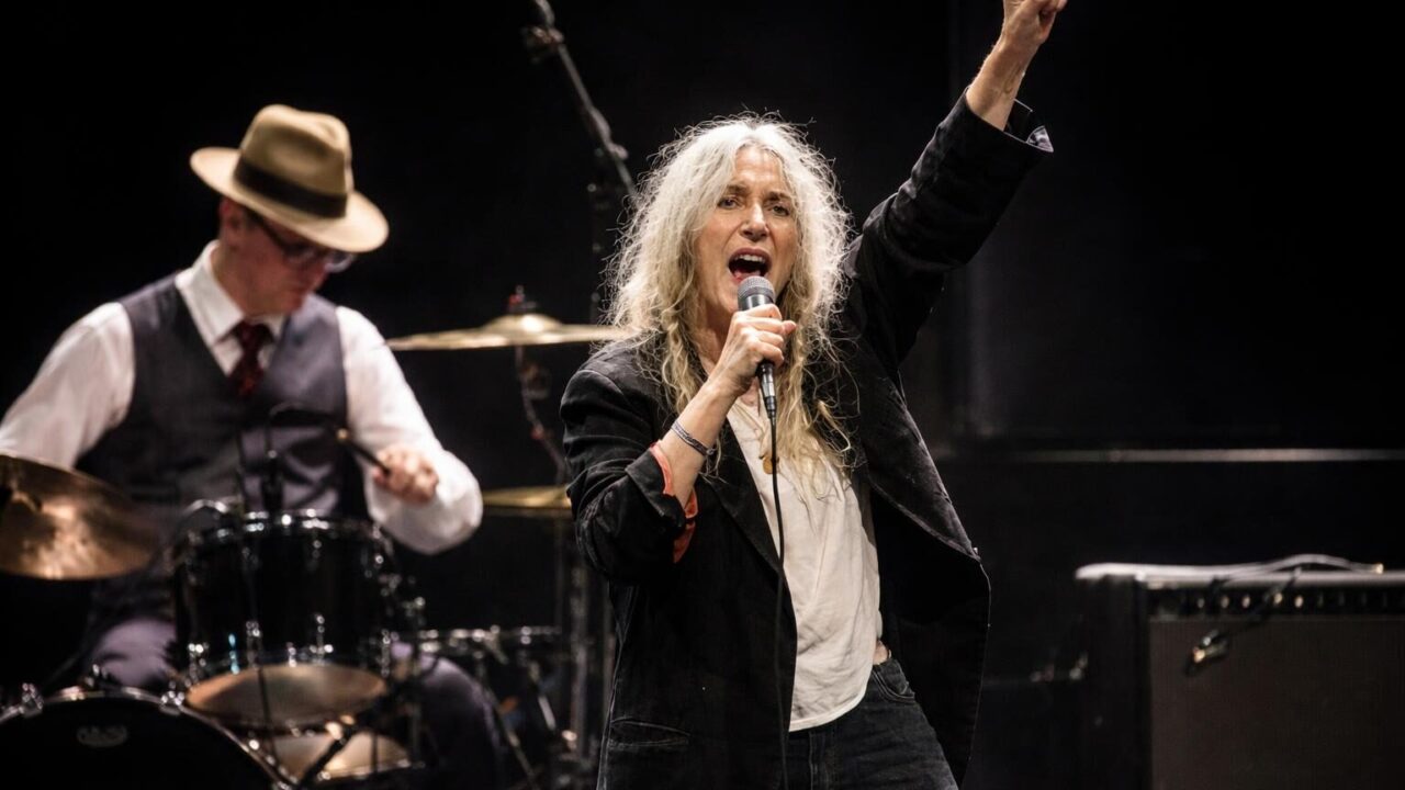Patti Smith a Roma: un omaggio a Pasolini e una chiamata alla rivoluzione sociale