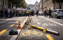 Proteste in via Roma: la sicurezza della nuova pista ciclabile lascia tutti con il fiato sospeso