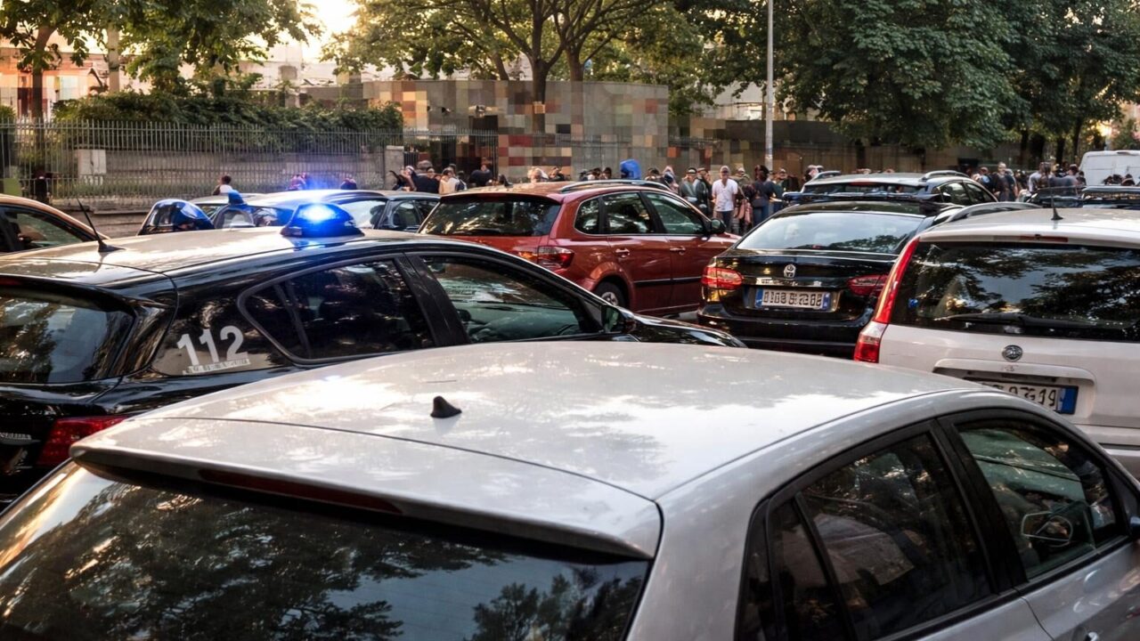 Roma in allerta: attimi di panico in un bar, la violenza torna a colpire