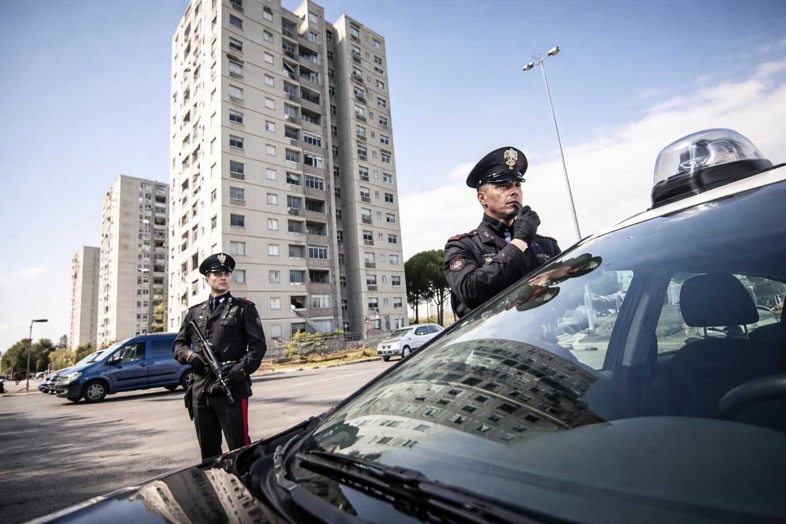 Roma in balia delle minacce: il dramma quotidiano di una famiglia di tabaccai a Tor Bella Monaca