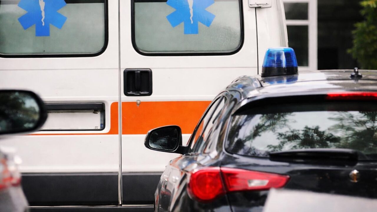 Roma nel caos: machete in mano e incidenti in piscina, la sicurezza è un miraggio?