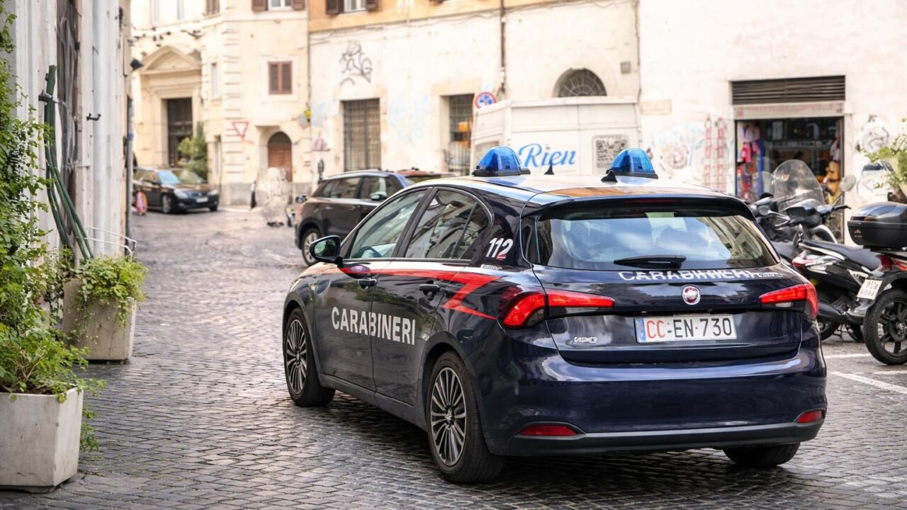 Roma scossa dalla violenza: sequestrato e torturato un giovane, tre arresti