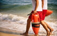 Sabaudia, 13enne salvata in mare: la sicurezza non è solo compito dei bagnini