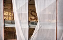 Scritta Fascista nel Liceo: Viterbo e le Ombre del Passato