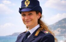 Sperlonga, eroica salvataggio di una poliziotta: due ragazzi in pericolo tra le onde