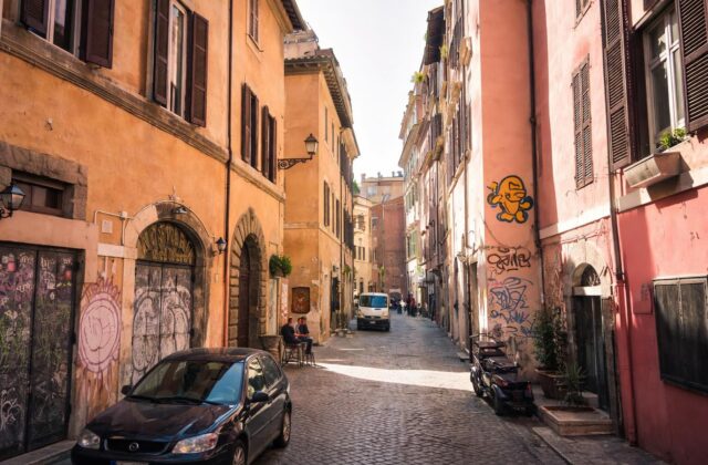 Tragedia a Trastevere: fuga di gas costata la vita a una donna