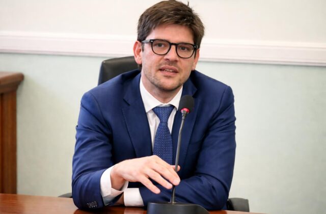 Zannola al PD: un nuovo inizio o solo un miraggio di unità politica?