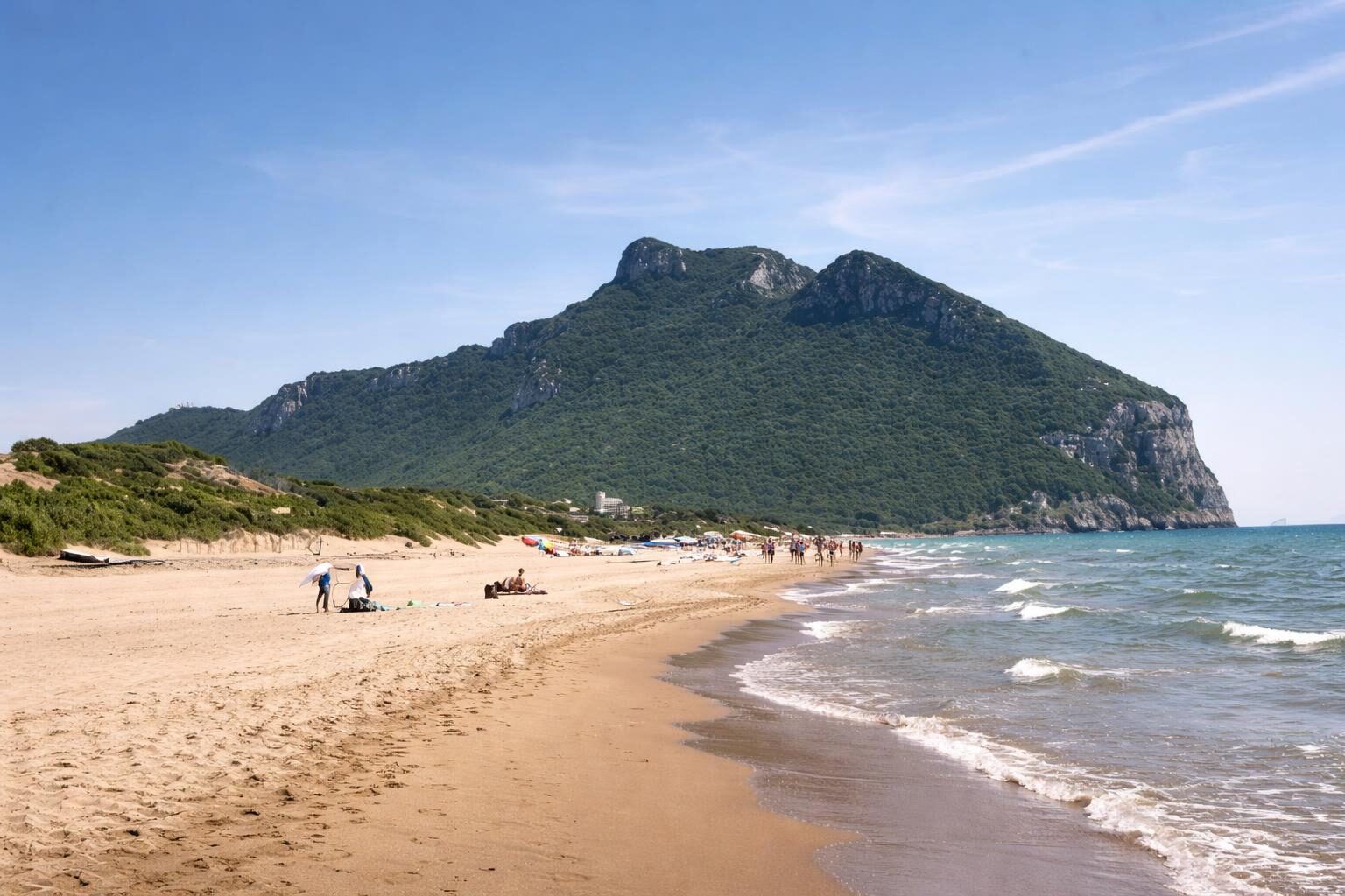 Chioschi chiusi a Sabaudia: il turismo si sposta, ma a che prezzo per l'ambiente?