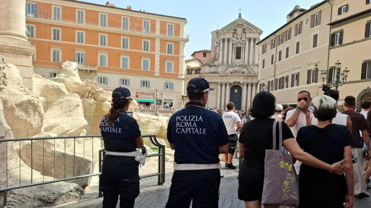 Controlli al Colosseo: più ordine, ma i borseggiatori stanno già scivolando verso Trevi e il Pantheon