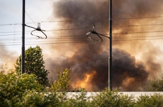 Fiamme a Tor di Valle: l’incendio che agita la comunità e la sicurezza pubblica