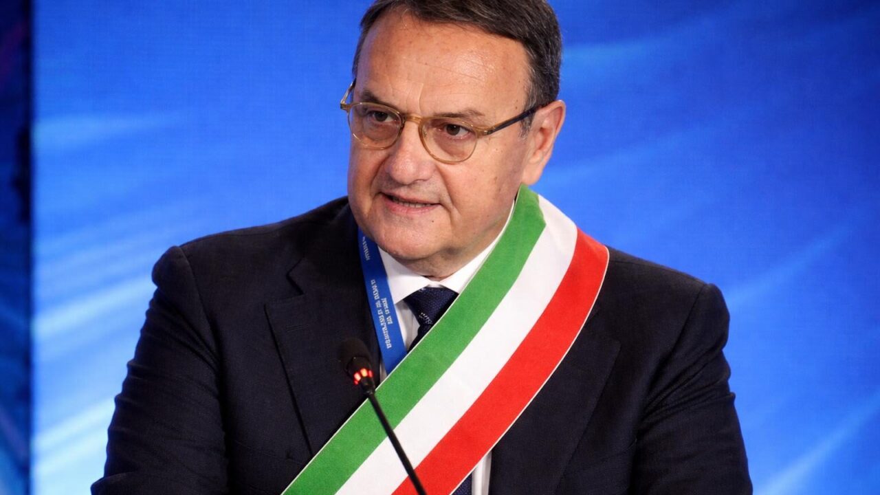 Fiumicino in crisi: il futuro della governance locale tra dimissioni e indagini