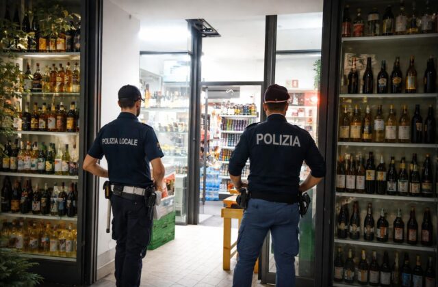 Insicurezza a Portuense: accoltellato un commesso durante una rapina al minimarket