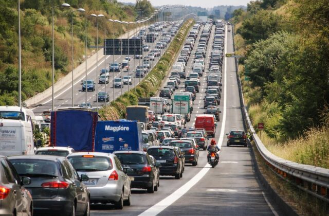 Mamma in coma dopo incidente a Roma: la sicurezza stradale è un tema ignorato?