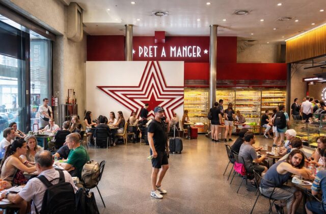 Pret A Manger: Innovazione o Illusione? Roma si interroga sul suo futuro gastronomico