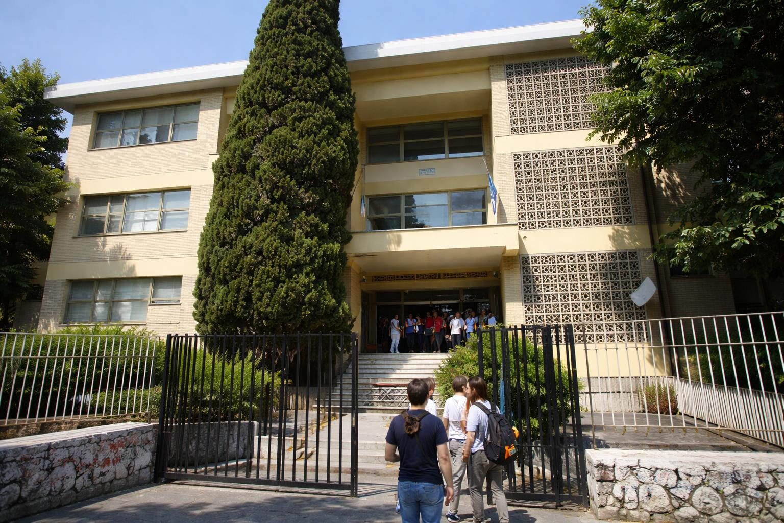 Professore sotto inchiesta per l’arte dell’espressione: libertà o responsabilità a scuola?
