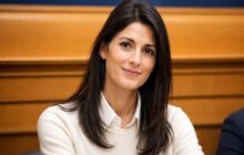 Raggi si distacca dai 5 Stelle: il monarca Gualtieri sotto accusa