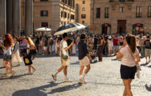 Roma bollente: 11 gradi che mettono in fila strade, sicurezza e servizi
