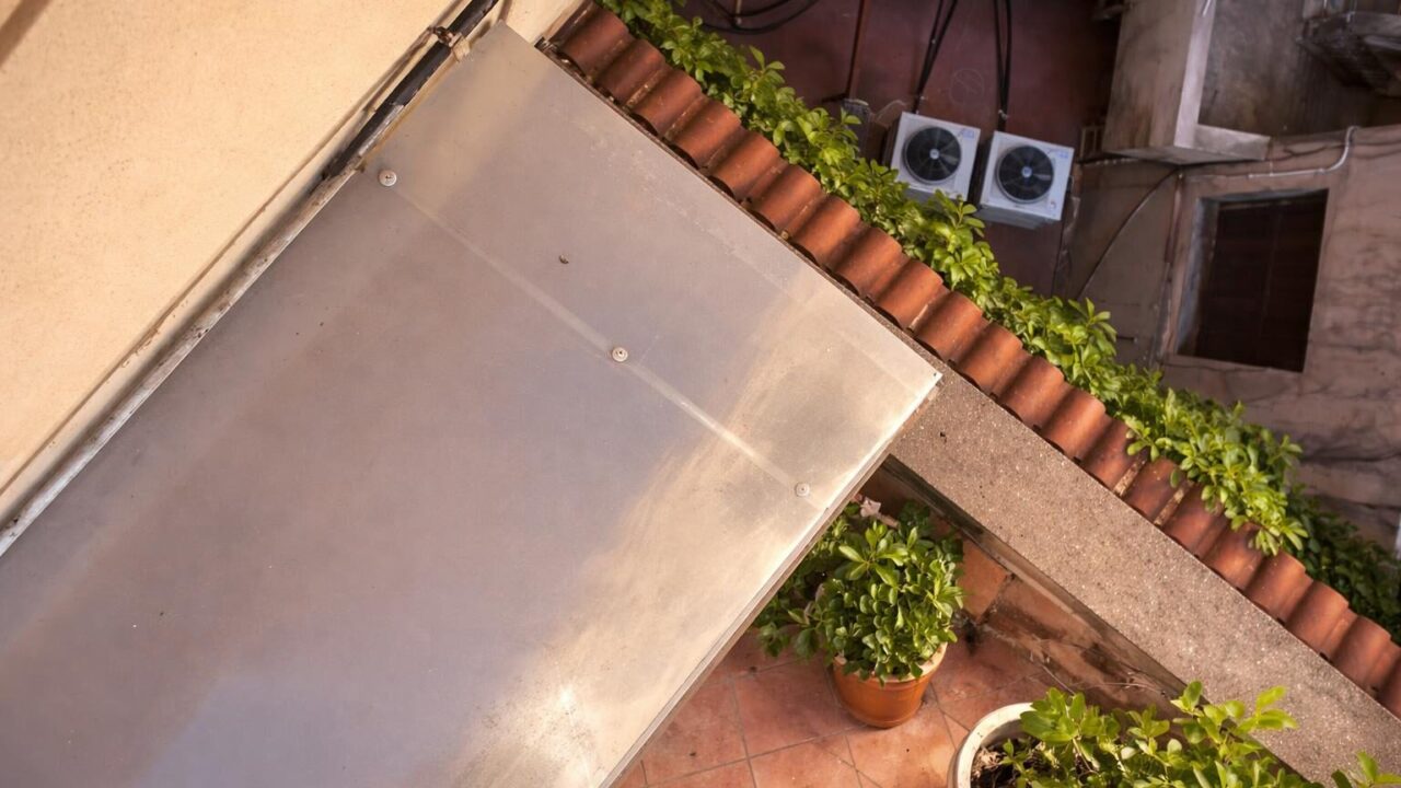 Roma in protesta: rumori infernali e antenne che disturbano la vita dei cittadini
