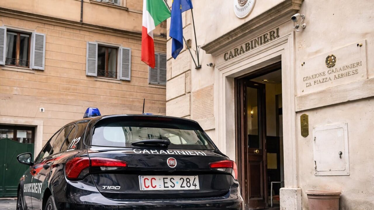 Roma nel mirino: la violenza sociale si intensifica con l’aggressione a un turista ebreo
