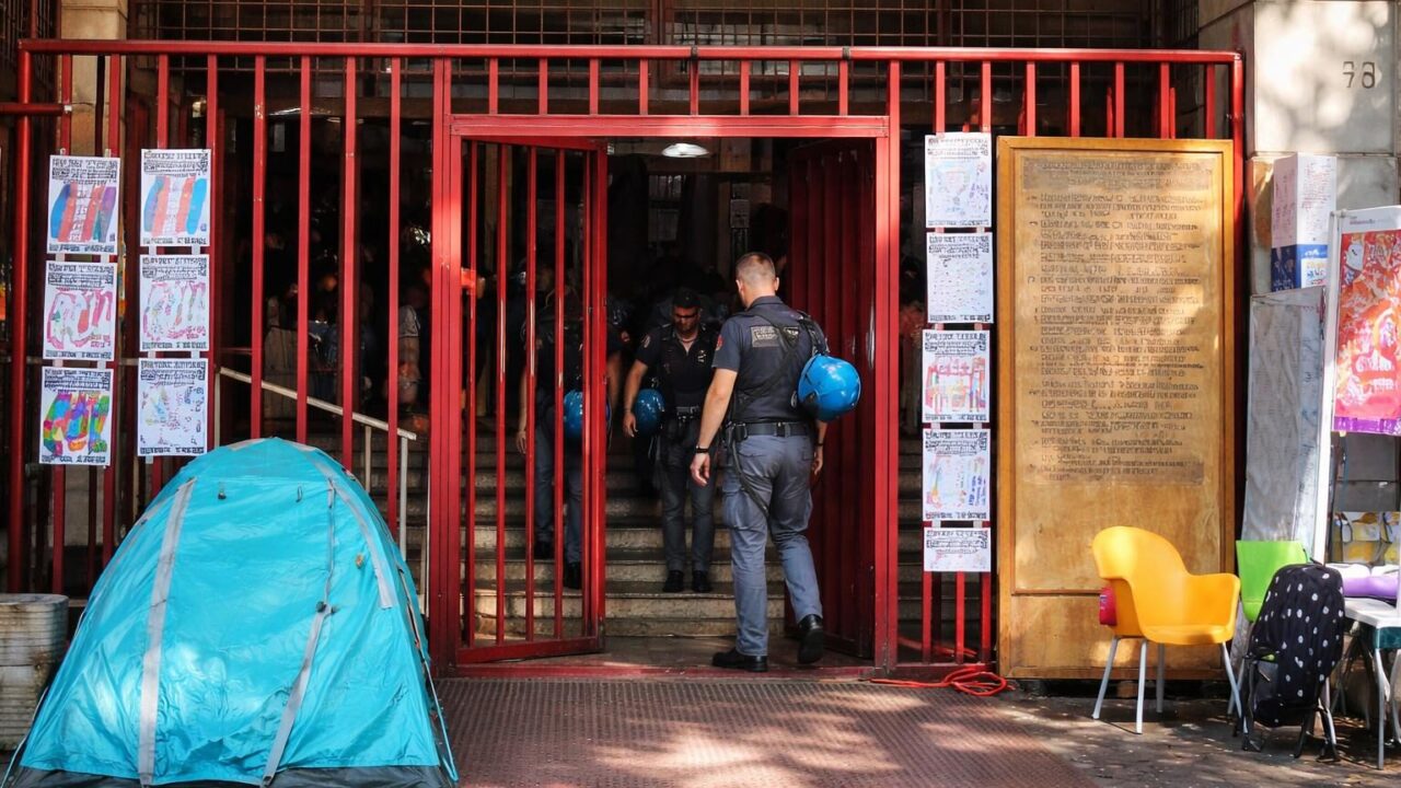 Spin Time: Il Grande Affare e le Costose Conseguenze per Roma