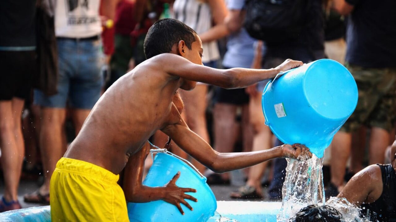 Spin Time: quando la solidarietà degli artisti diventa un grido di resistenza