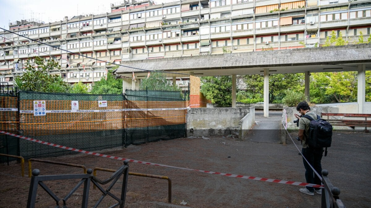 Tor Sapienza, ragazzo di 24 anni ucciso a colpi di pistola: la polizia dà la caccia all’assassino