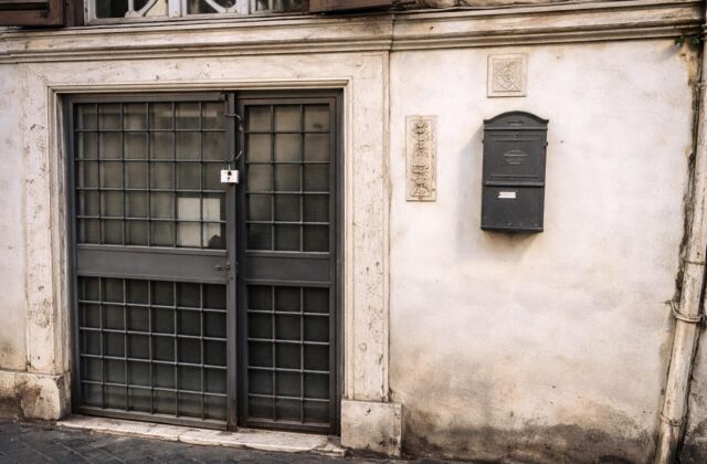 Truffe online: vacanza a Roma rovinata e le responsabilità di Booking