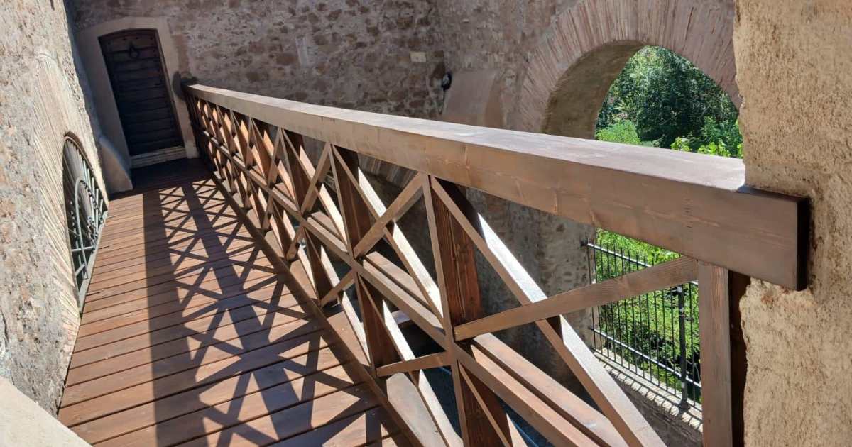 Ponte Nomentano: ripristinata la passerella pedonale in legno tra le due torri