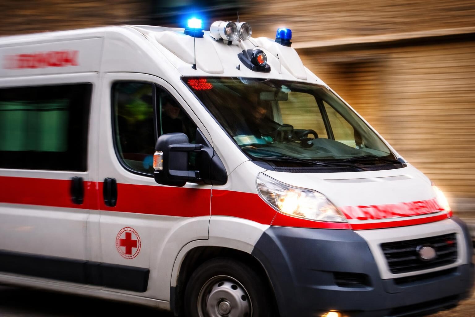 Caduta fatale a Roma: grave un operaio, è solo l’ennesima allerta sulla sicurezza nei cantieri?