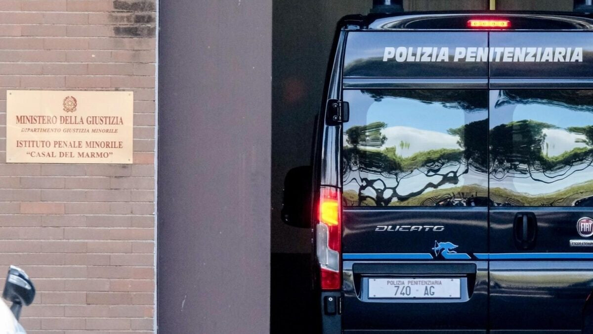 Casal del Marmo, tre agenti sospesi: la polizia di prossimità sotto esame