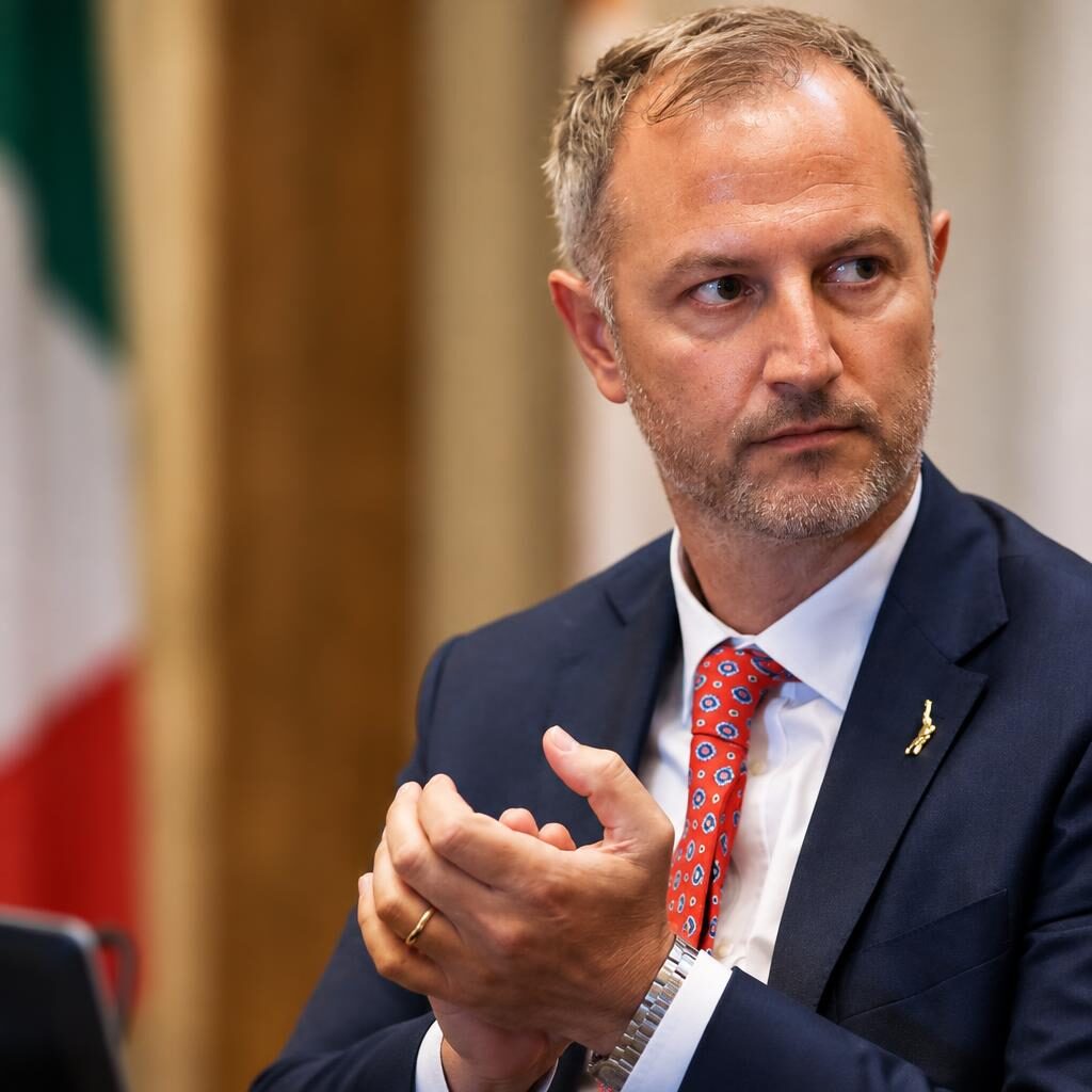 Ferentino, 8.165 euro alla moglie dell’assessore: ora il Comune deve spiegare
