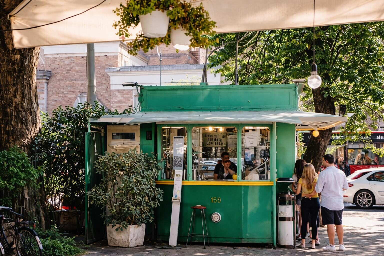 Nuove concessioni per chioschi a Roma: opportunità o rischio di mercificazione culturale?