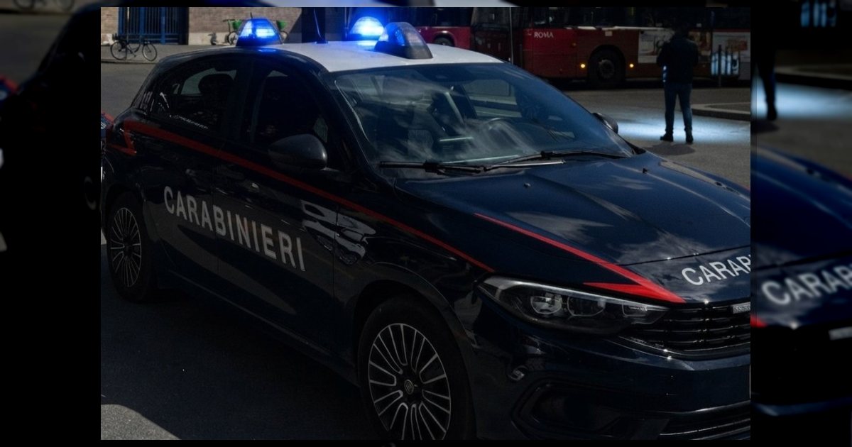 Ostia: 26enne arrestato dopo colluttazione con i Carabinieri, sequestrati coltello e droga