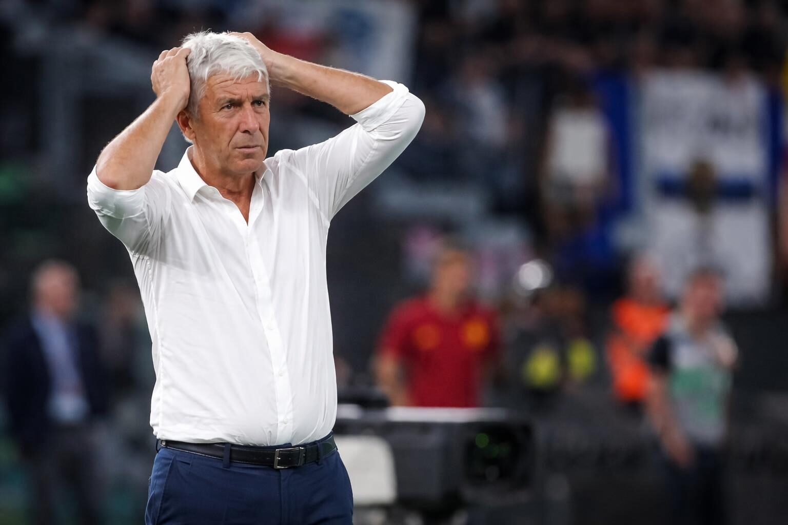 Roma-Inter: un pareggio che riflette le tensioni sociali e la resilienza della città