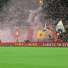Saluti romani in curva Sud durante Roma-Atalanta all’Olimpico: 14 identificati Saluti romani in curva Sud durante Roma-Atalanta all’Olimpico: 14 identificati