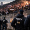 Saluti romani e simboli nazisti in trasferte: la Digos apre indagini su tifosi di Roma e Lazio