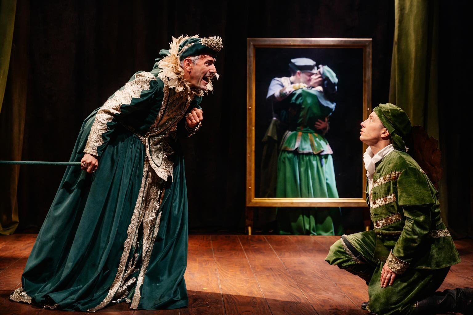 Teatro Eliseo: tra nuove speranze e riflessioni su una Roma in crisi