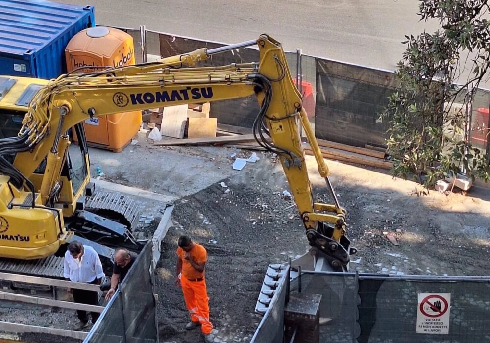 Residenti Borgo Pio contro il parcheggio di piazza Capponi: “Giubileo finito, non è più opera indifferibile, ma scavi vanno avanti’